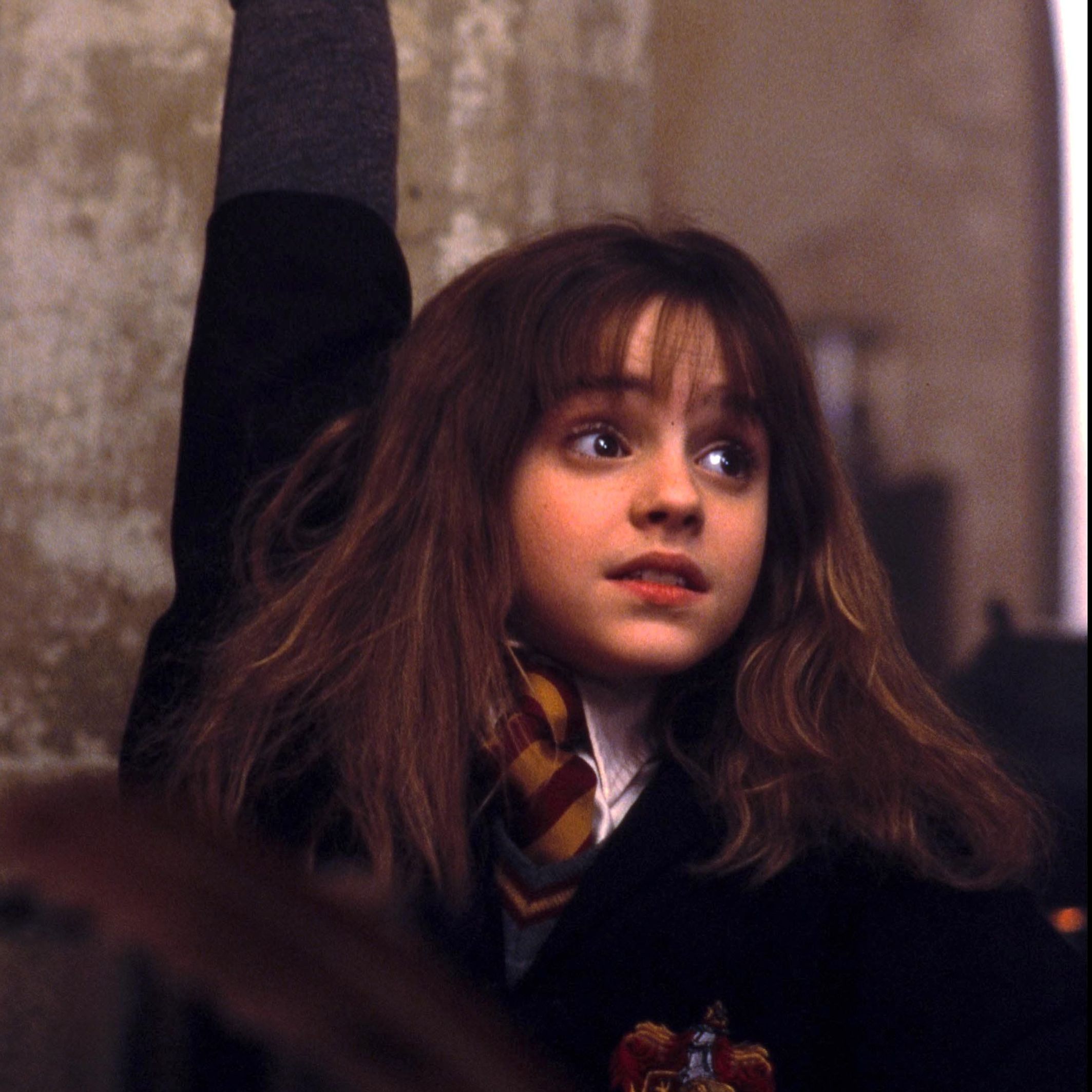 Hermione levant la main